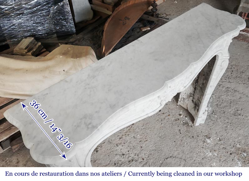 Cheminée de style Louis XV à coquille, en marbre de Carrare-10